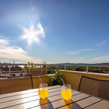 Apartman Mirjan Pula Buitenkant foto