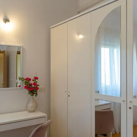 Apartman Mirjan Pula Buitenkant foto