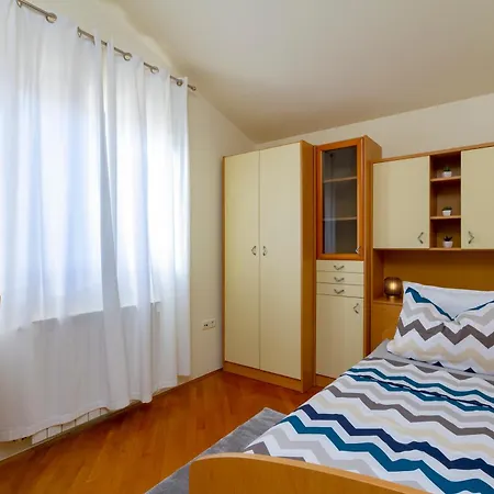 Apartman Mirjan Pula Buitenkant foto