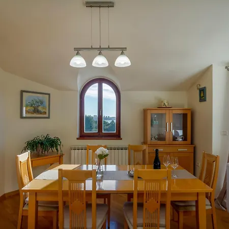 Apartman Mirjan Pula Buitenkant foto