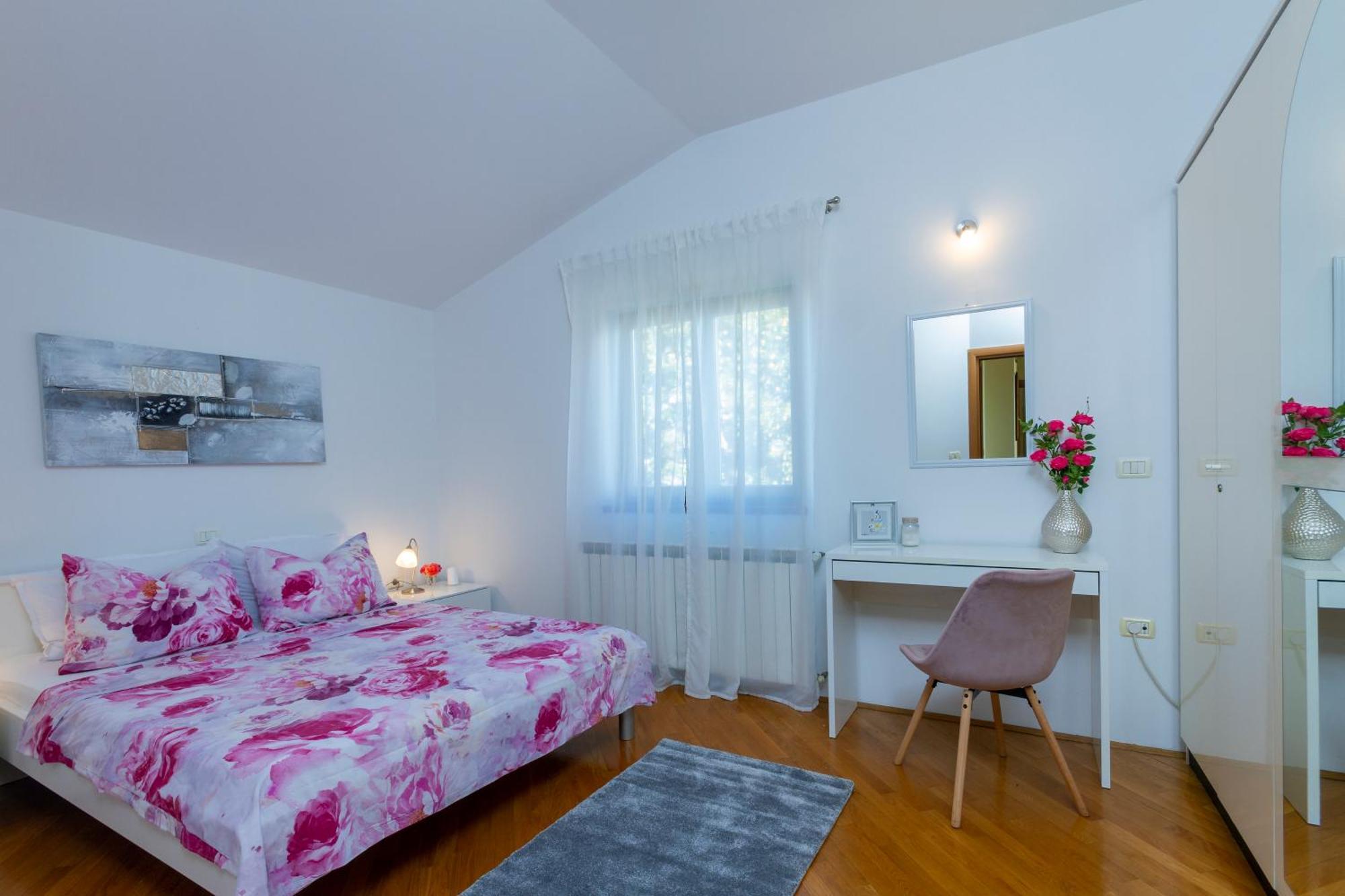 Mirjan Apartment *
